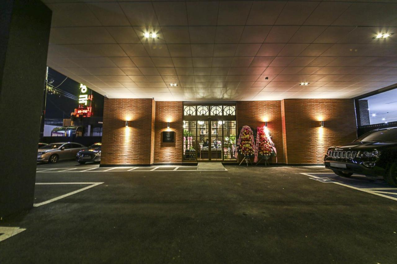 Lerocherrouge Hotel Chuncheon Esterno foto